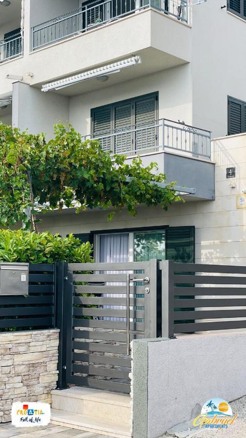 Gabrijel Apartments Makarska 1 Экстерьер фото