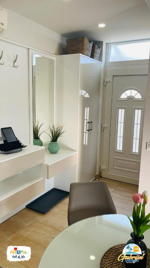 Gabrijel Apartments Makarska 1 Экстерьер фото