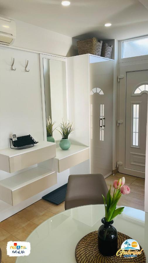Gabrijel Apartments Makarska 1 Экстерьер фото