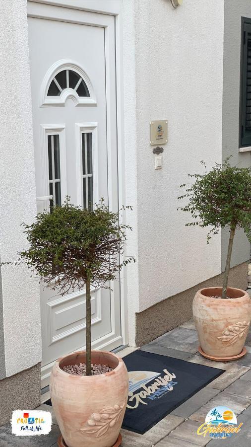 Gabrijel Apartments Makarska 1 Экстерьер фото
